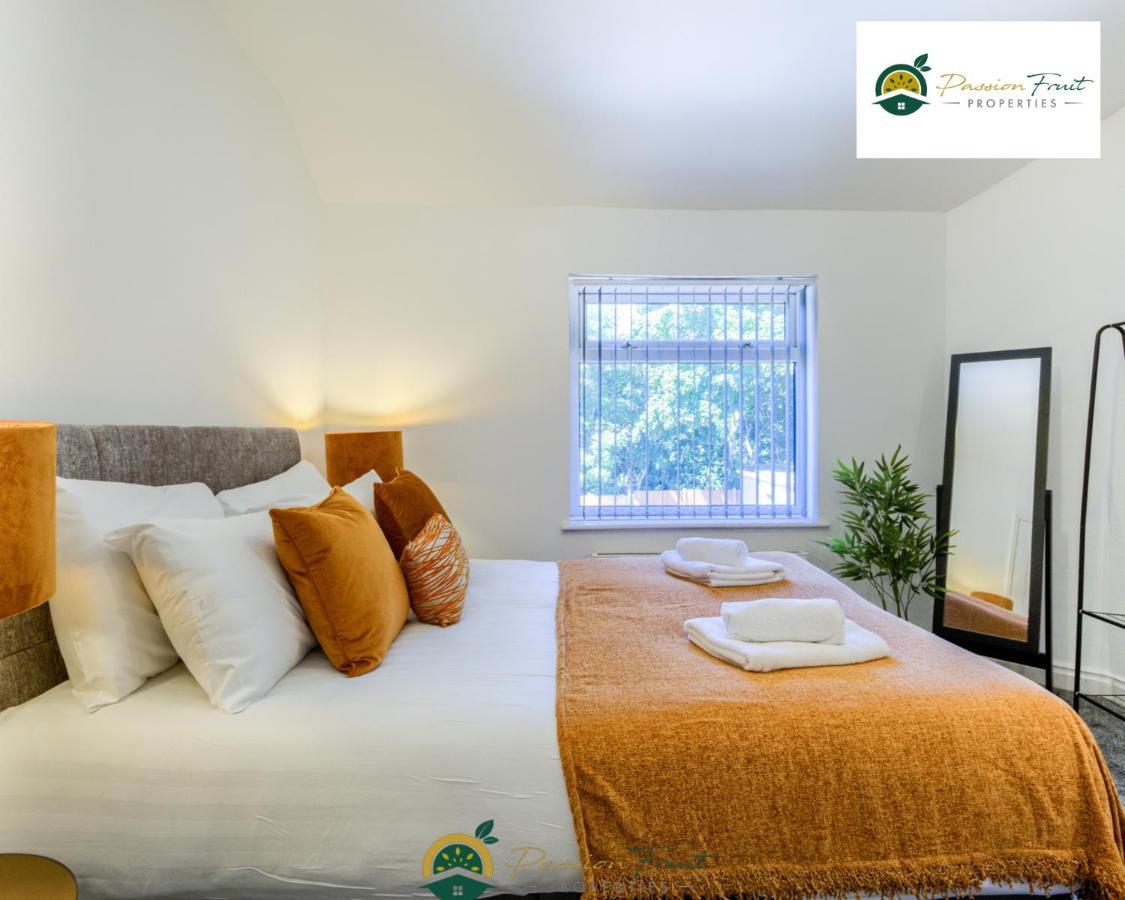 3 Bedroom Coventry House By Passionfruitproperties With Free Wi-Fi, Large Garden And Driveway - 52Nrc ภายนอก รูปภาพ